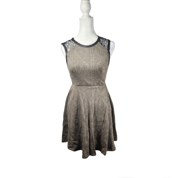 Monteu knitted sleeveless vintage looking dress - Picture 3 of 11